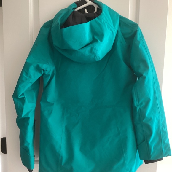Mountain Hardwear Cloud Bank Jacket - Picture 2 of 4